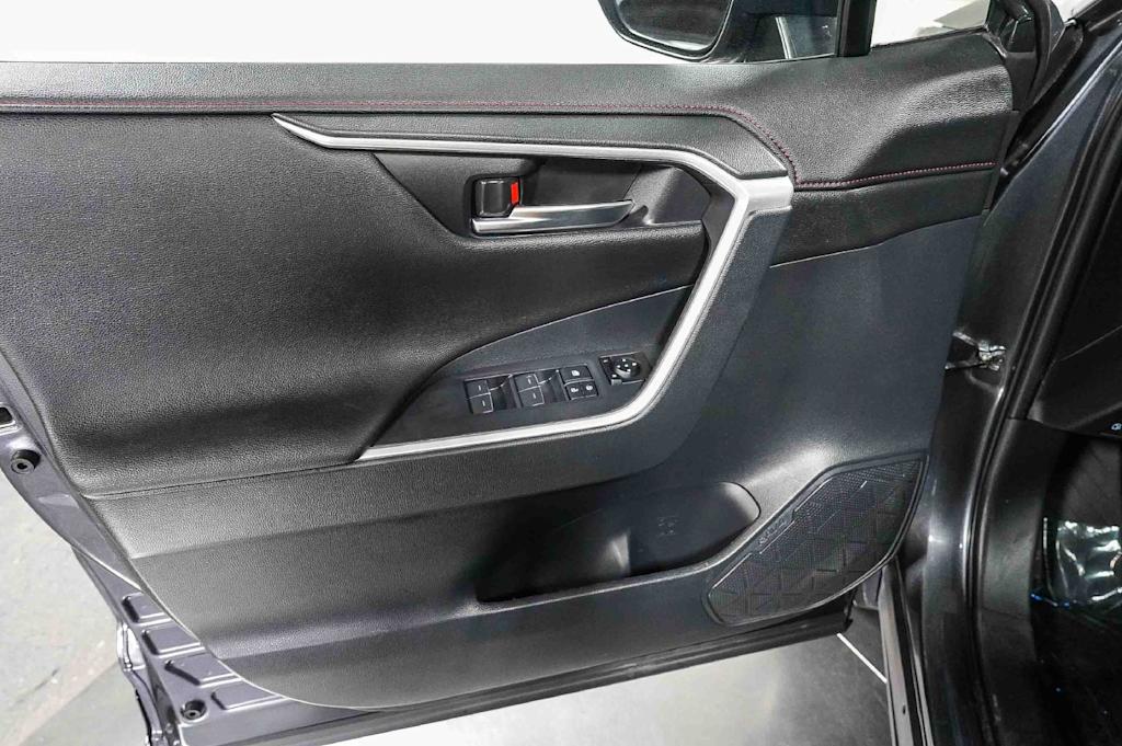 Thumbnail: 2024 Toyota RAV4 - 25