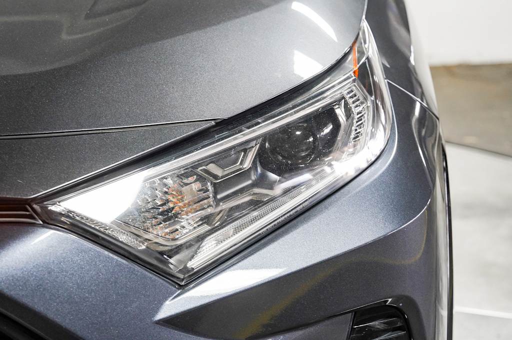Thumbnail: 2021 Toyota RAV4 - 21
