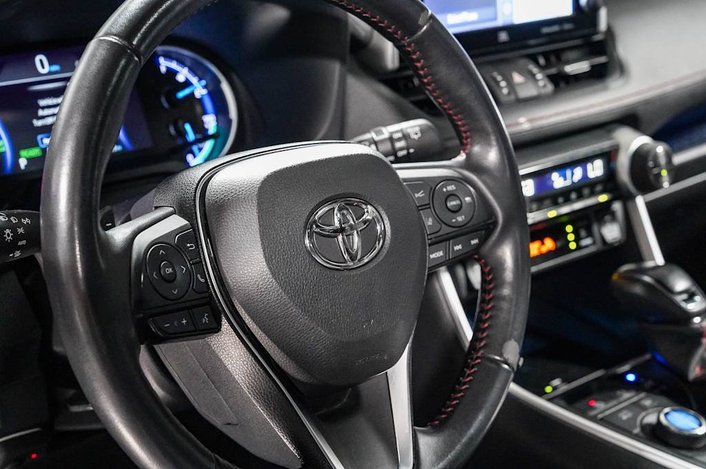 Thumbnail: 2021 Toyota RAV4 - 13