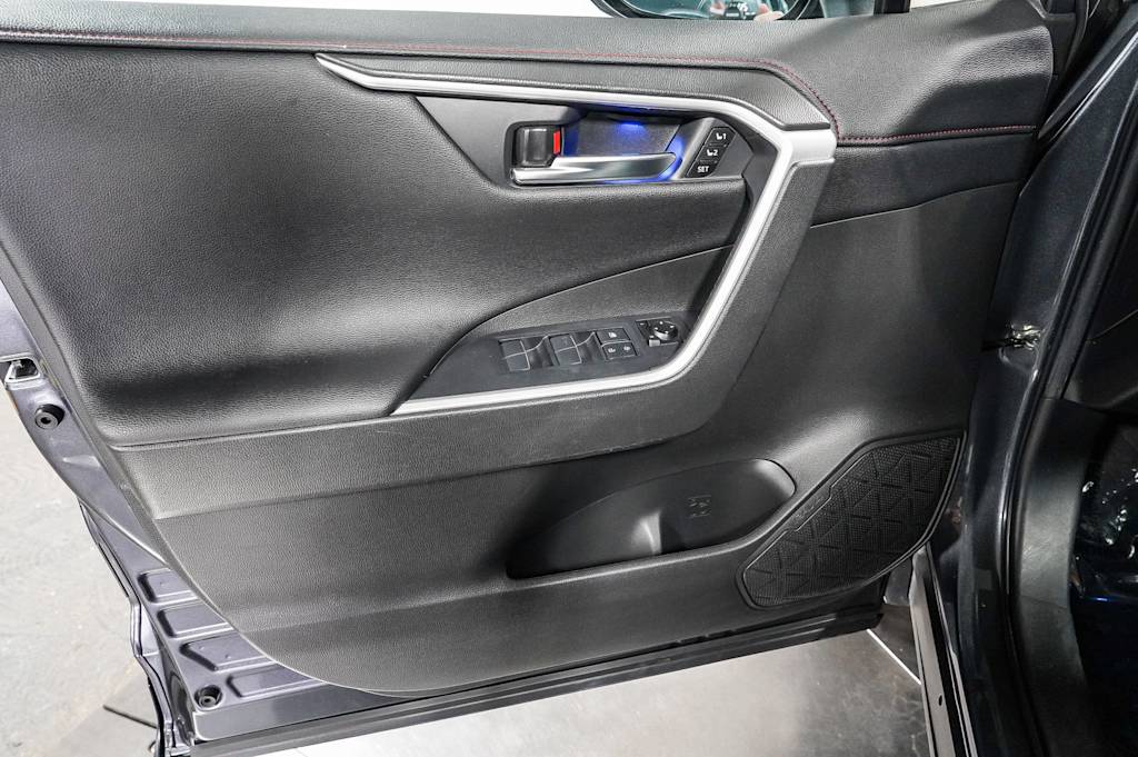 Thumbnail: 2021 Toyota RAV4 - 26