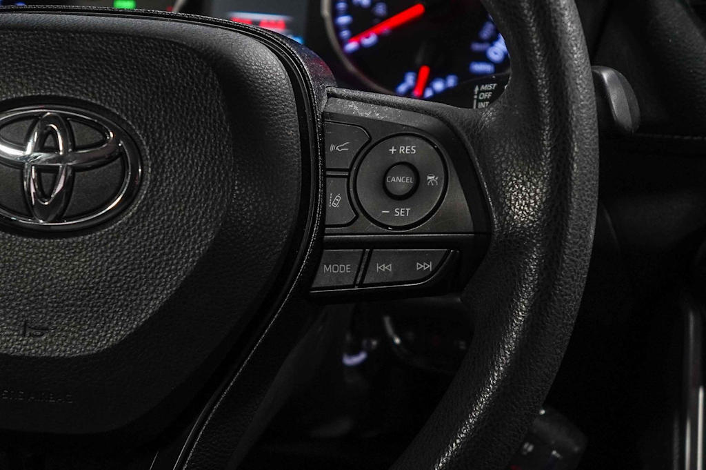 Thumbnail: 2019 Toyota RAV4 - 24