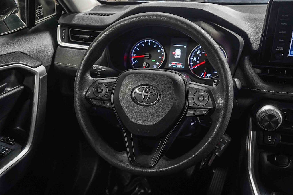 Thumbnail: 2019 Toyota RAV4 - 8