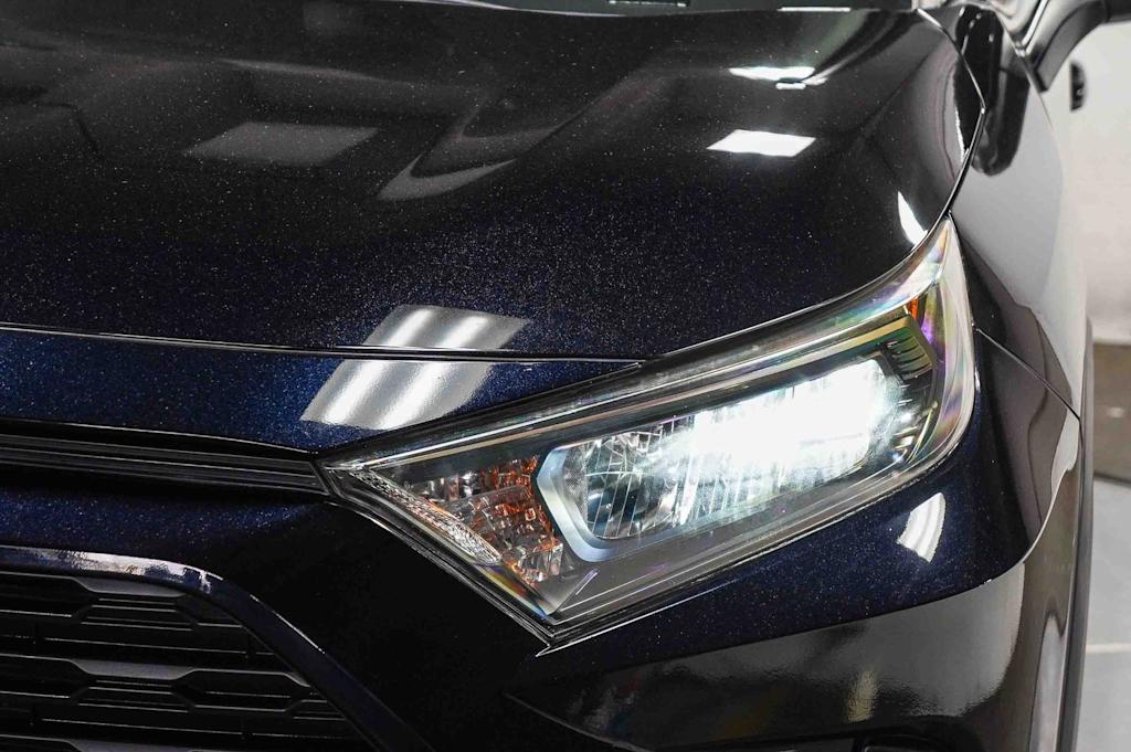 Thumbnail: 2019 Toyota RAV4 - 19