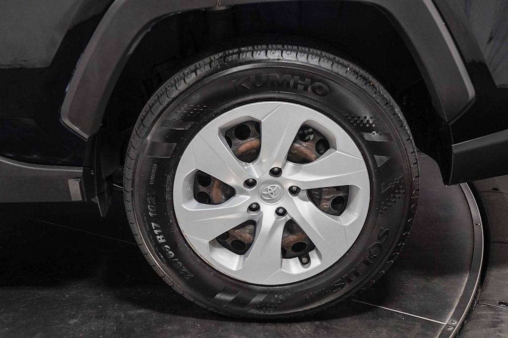 Thumbnail: 2019 Toyota RAV4 - 6