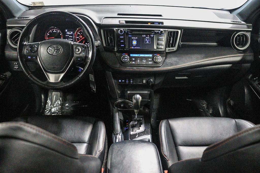 Thumbnail: 2018 Toyota RAV4 - 2