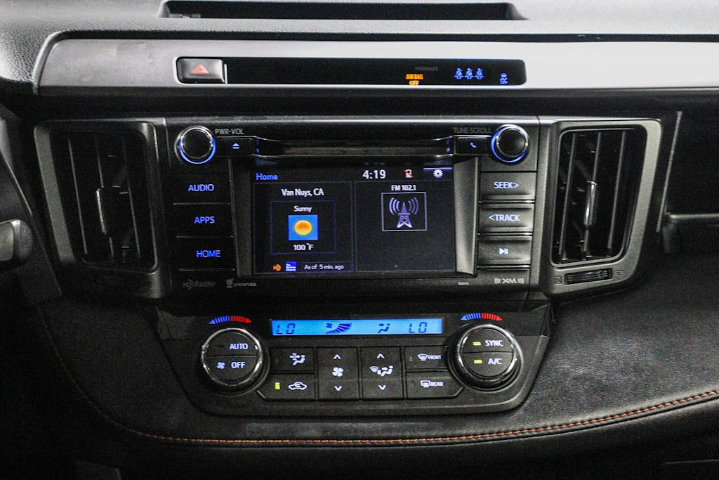 Thumbnail: 2018 Toyota RAV4 - 25