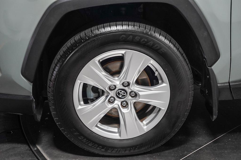 Thumbnail: 2019 Toyota RAV4 - 22