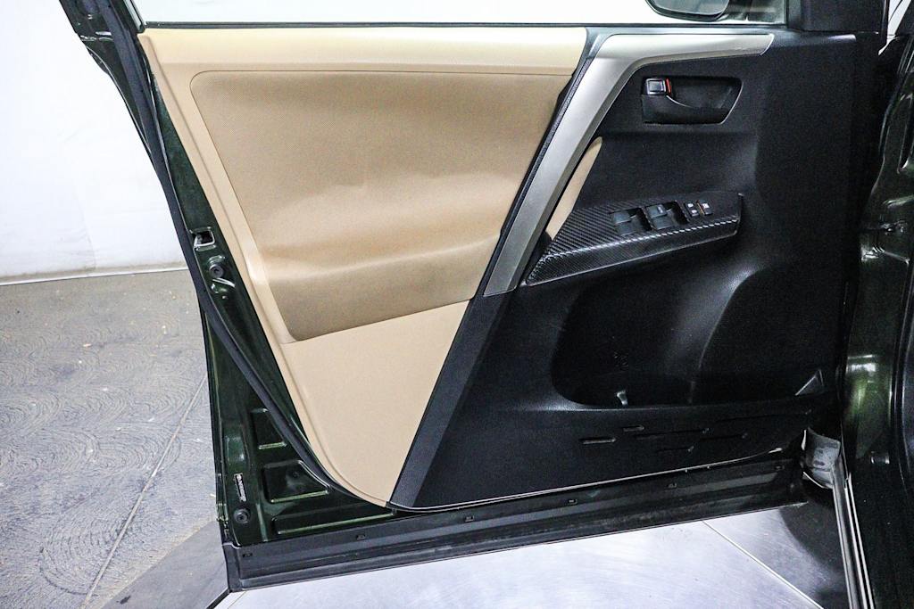 Thumbnail: 2013 Toyota RAV4 - 27