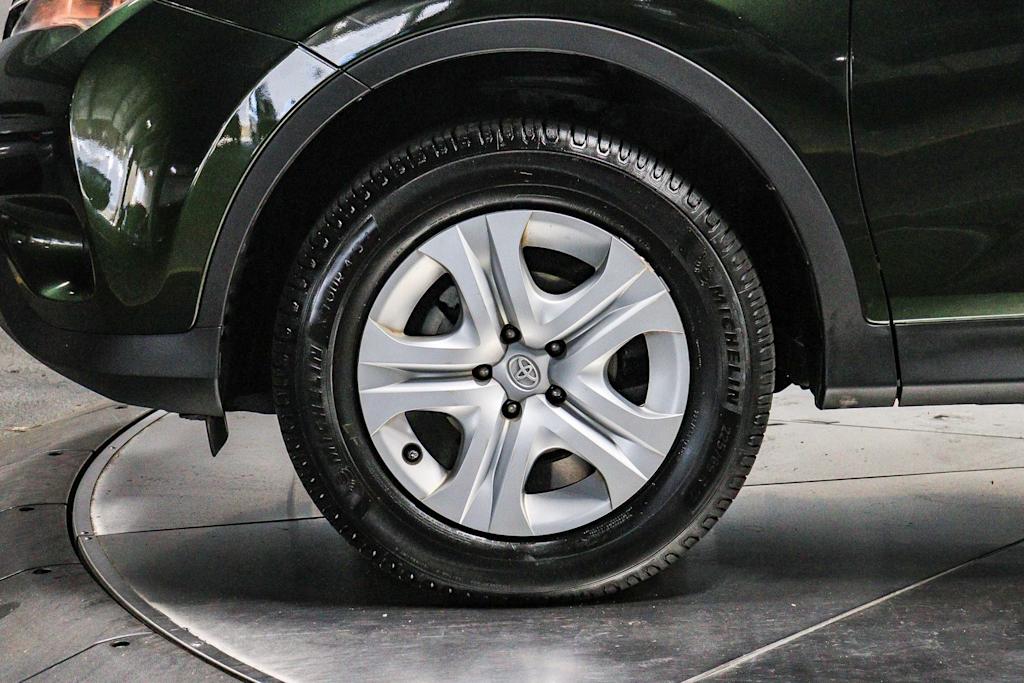 Thumbnail: 2013 Toyota RAV4 - 7