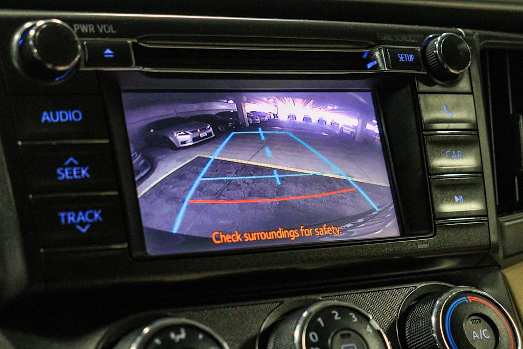 Thumbnail: 2013 Toyota RAV4 - 28