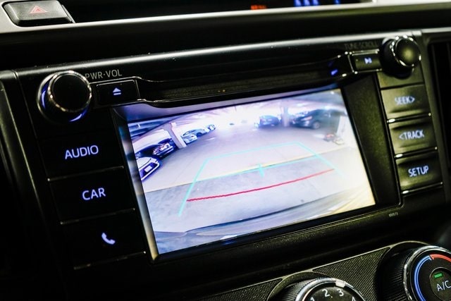 Thumbnail: 2018 Toyota RAV4 - 27