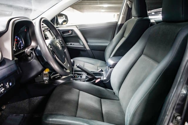 Thumbnail: 2018 Toyota RAV4 - 9