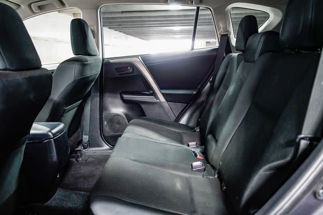 Thumbnail: 2018 Toyota RAV4 - 10