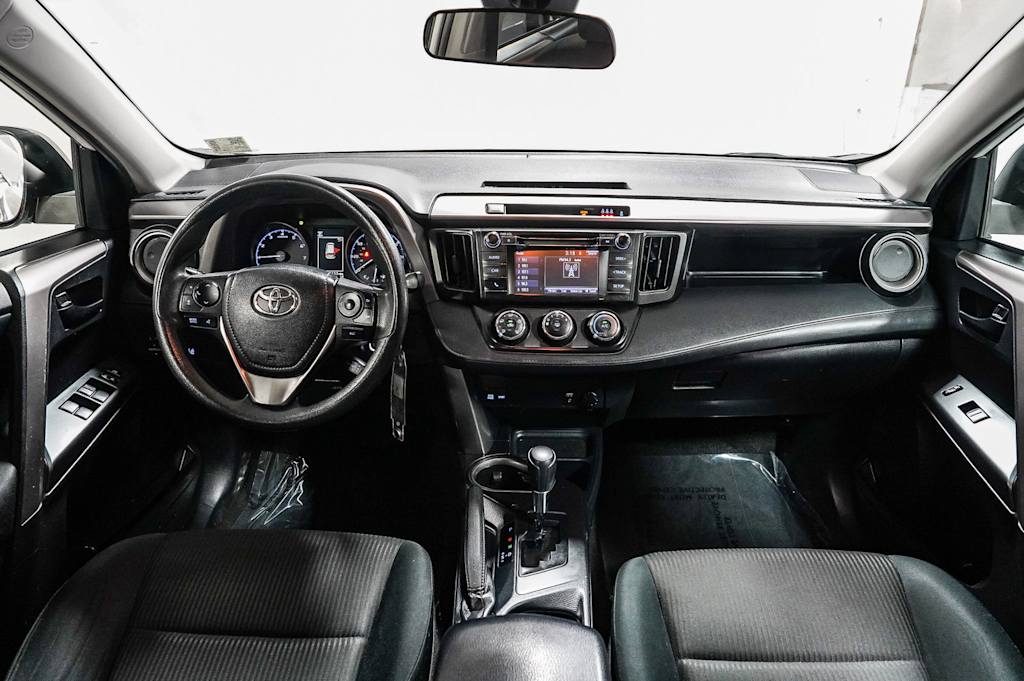 Thumbnail: 2018 Toyota RAV4 - 2
