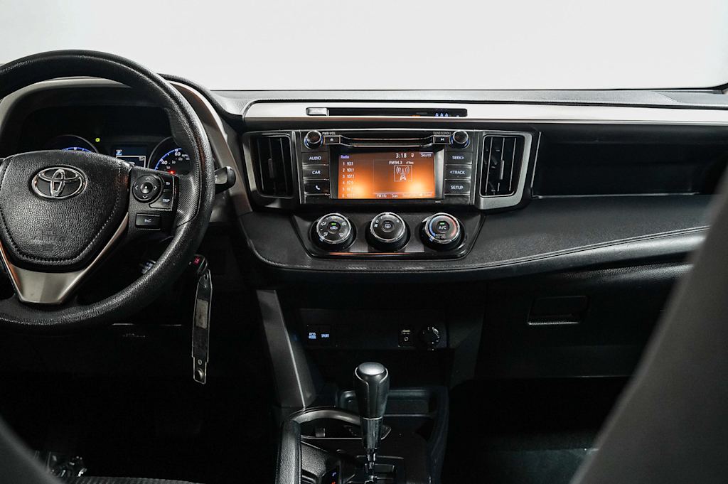 Thumbnail: 2018 Toyota RAV4 - 9