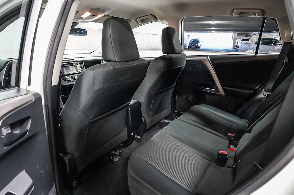 Thumbnail: 2018 Toyota RAV4 - 12