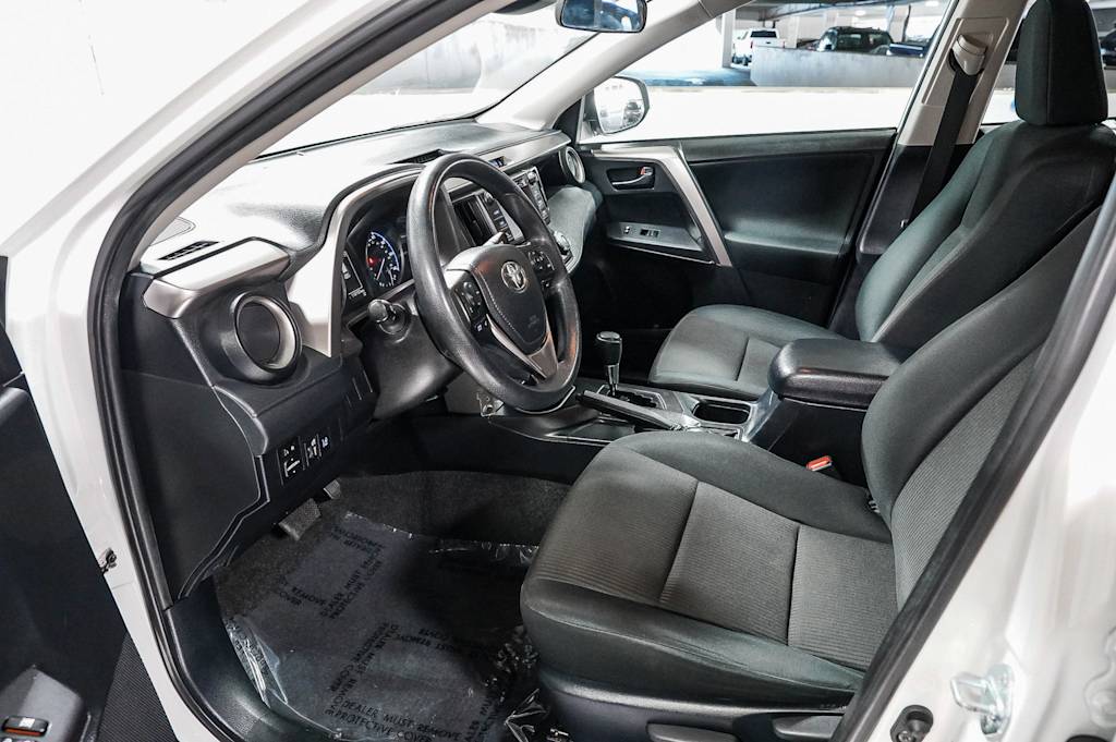 Thumbnail: 2018 Toyota RAV4 - 11