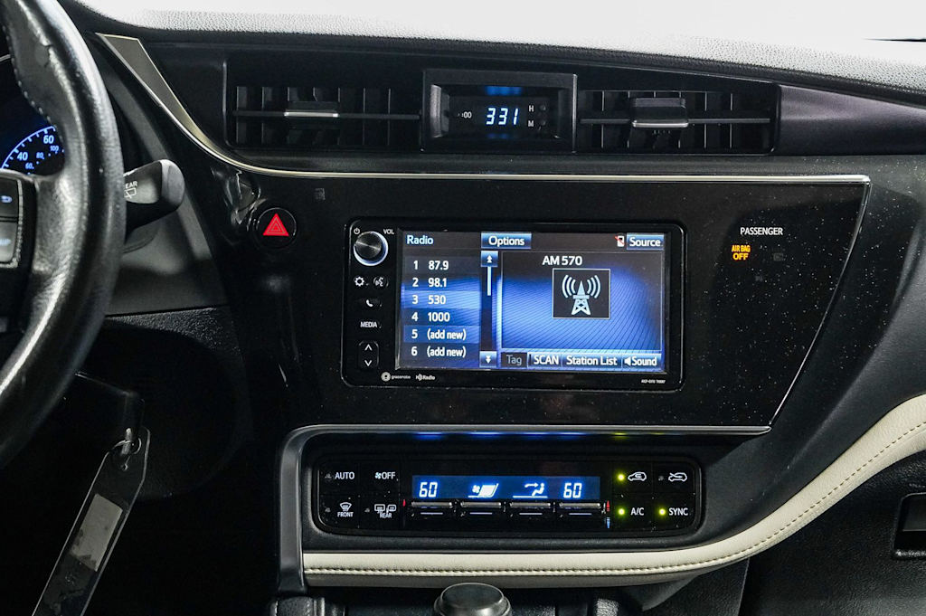 Thumbnail: 2017 Toyota Corolla iM - 11
