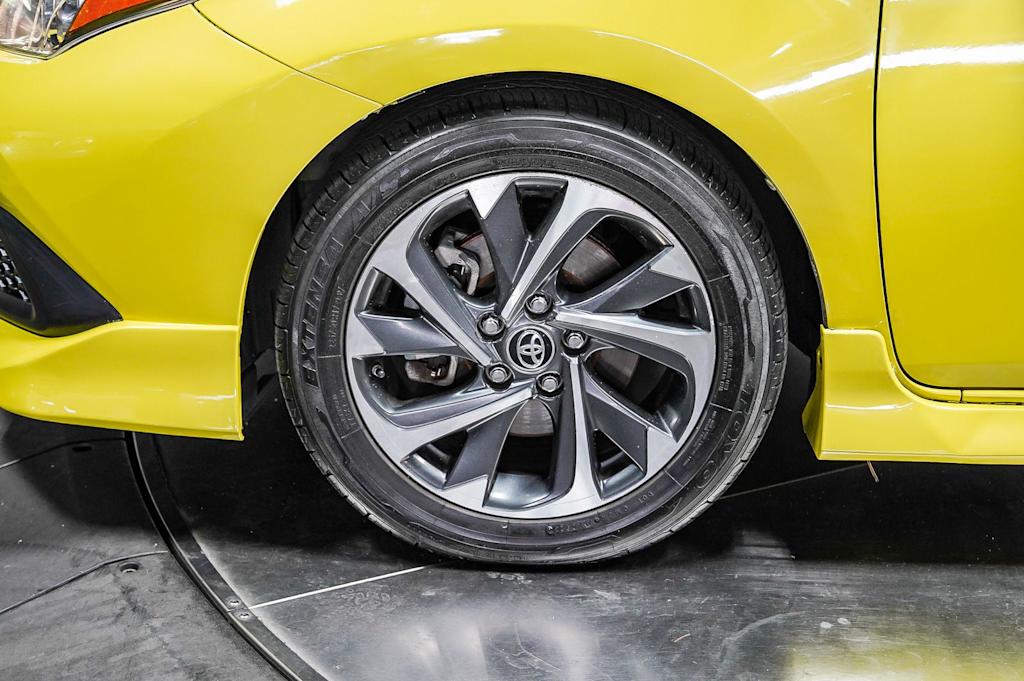 Thumbnail: 2017 Toyota Corolla iM - 4