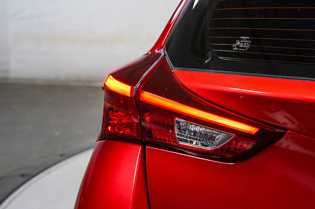 Thumbnail: 2017 Toyota Corolla iM - 22