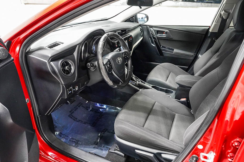Thumbnail: 2017 Toyota Corolla iM - 11