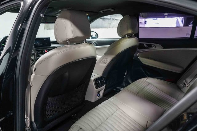 Thumbnail: 2023 Genesis G70 - 10