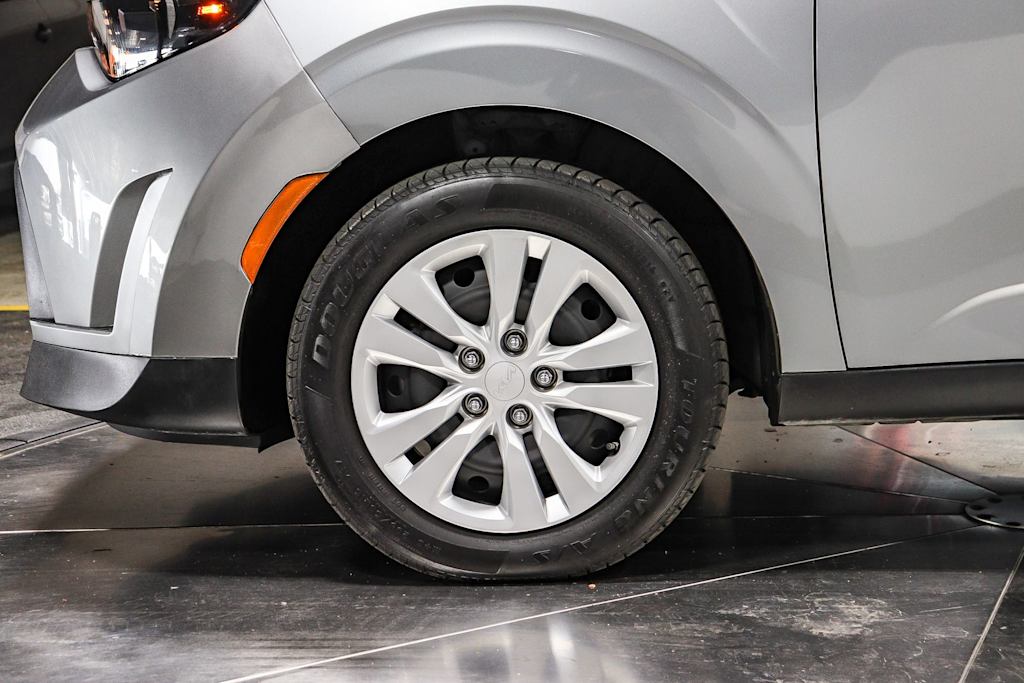 Thumbnail: 2023 Kia Soul - 6