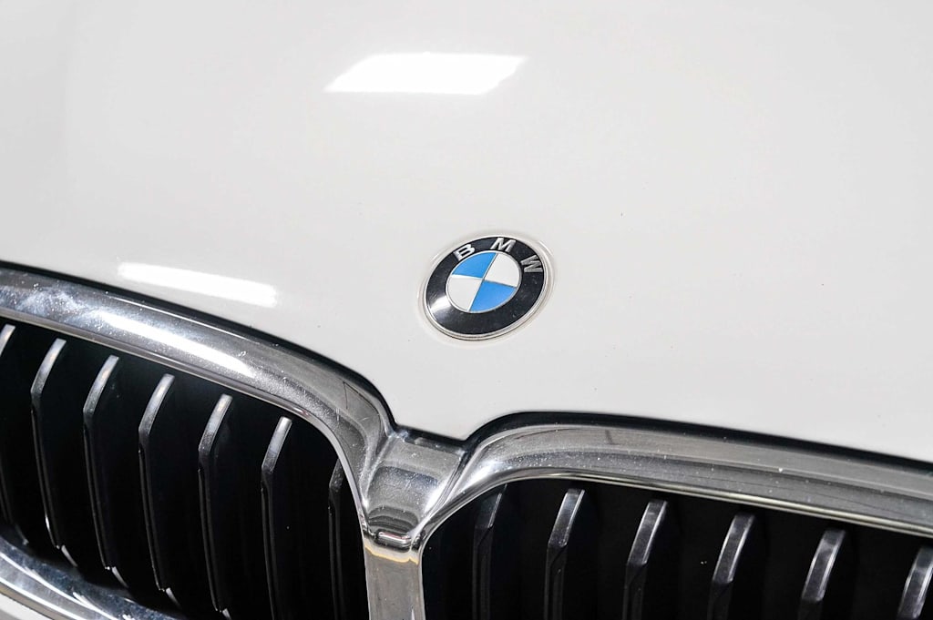 Thumbnail: 2021 BMW 5 Series - 5