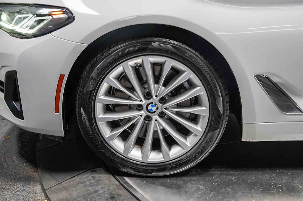 Thumbnail: 2021 BMW 5 Series - 6