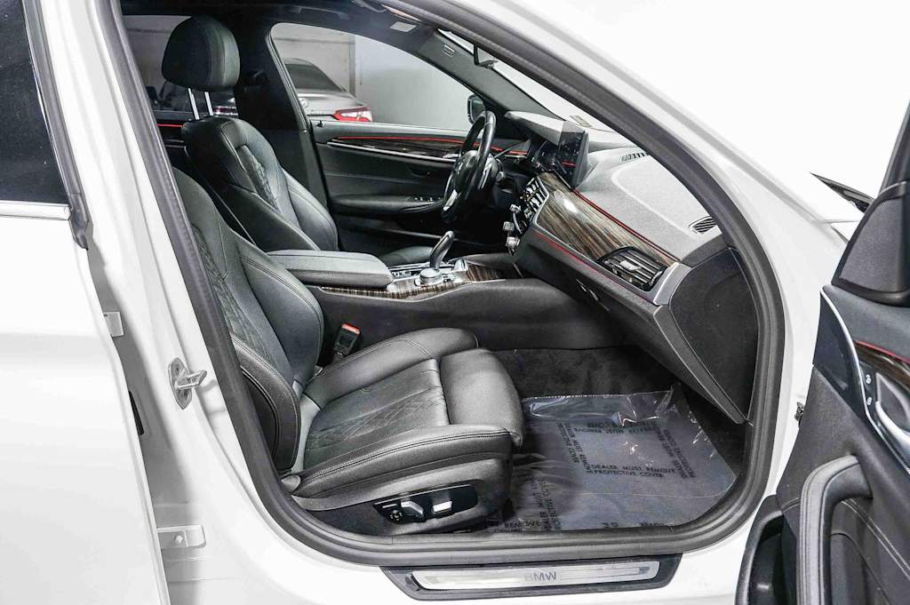 Thumbnail: 2021 BMW 5 Series - 9