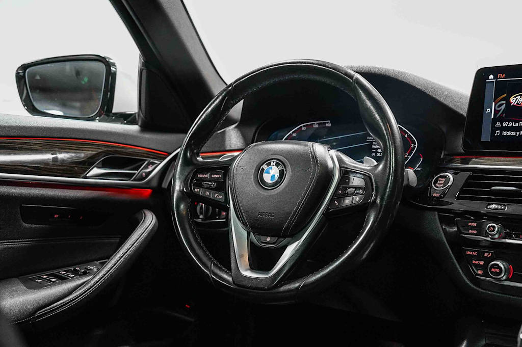 Thumbnail: 2021 BMW 5 Series - 11