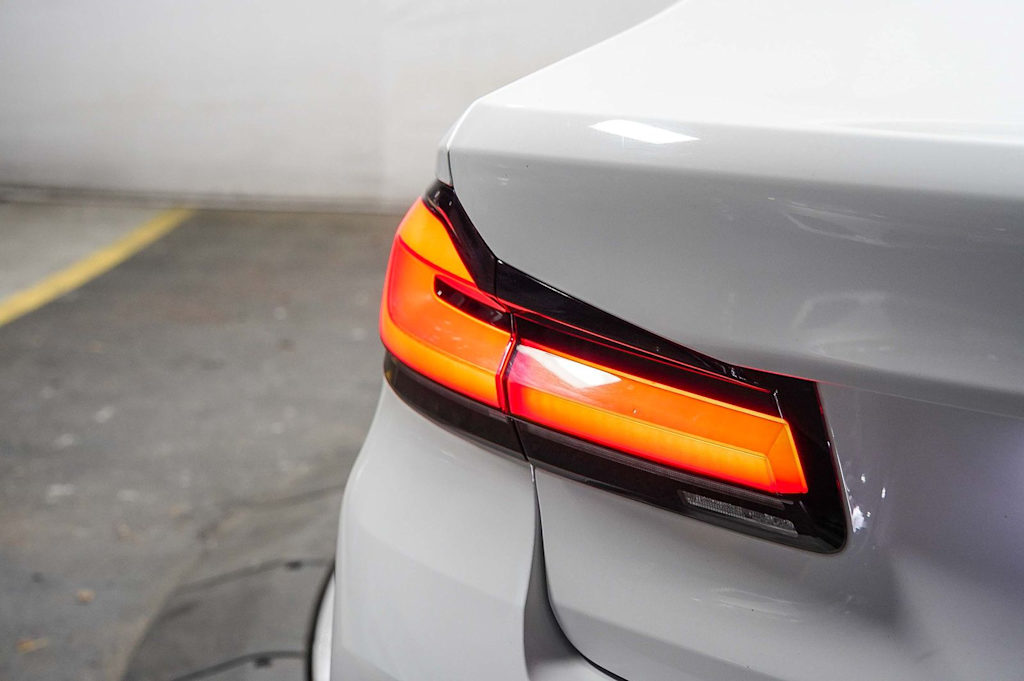 Thumbnail: 2021 BMW 5 Series - 22