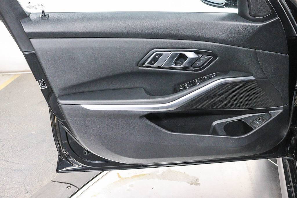 Thumbnail: 2019 BMW 3 Series - 28