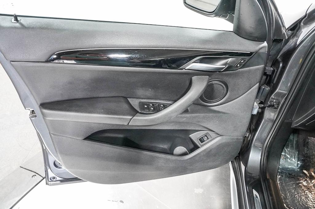 Thumbnail: 2018 BMW X1 - 27