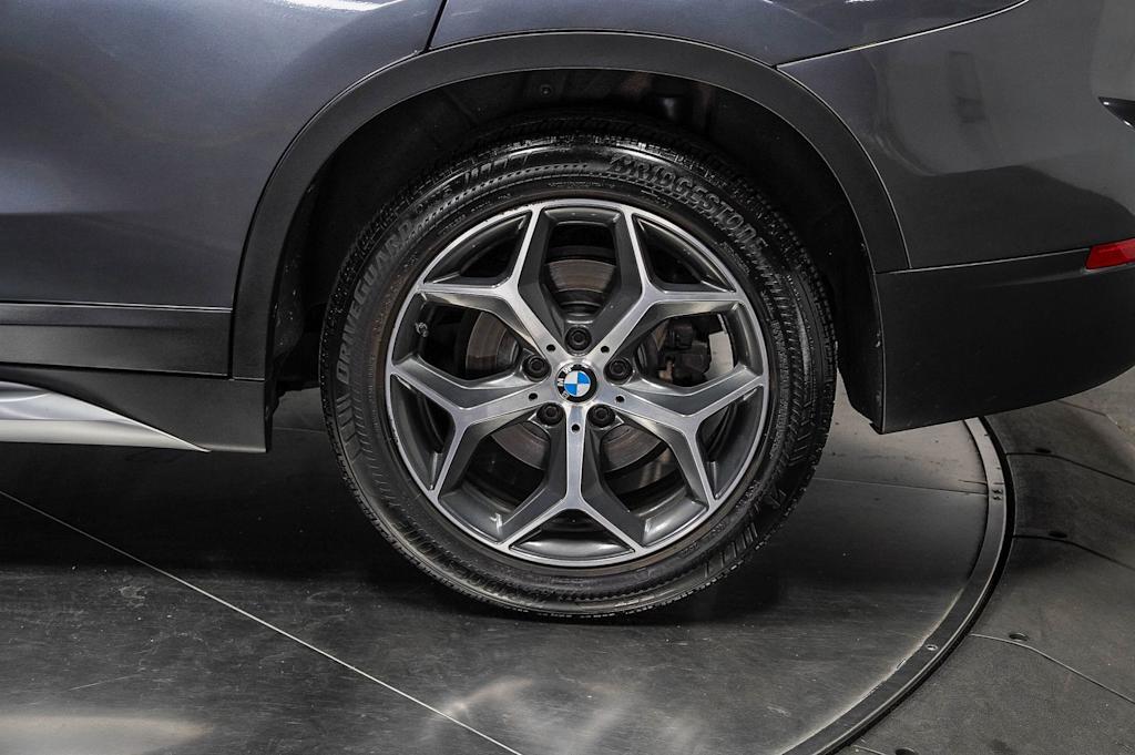 Thumbnail: 2018 BMW X1 - 23