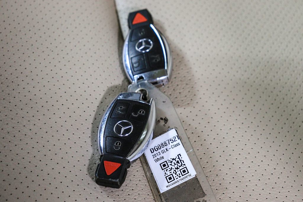 Thumbnail: 2013 Mercedes-Benz GLK - 16