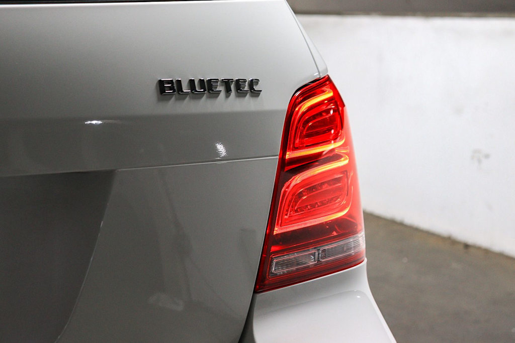 Thumbnail: 2013 Mercedes-Benz GLK - 23