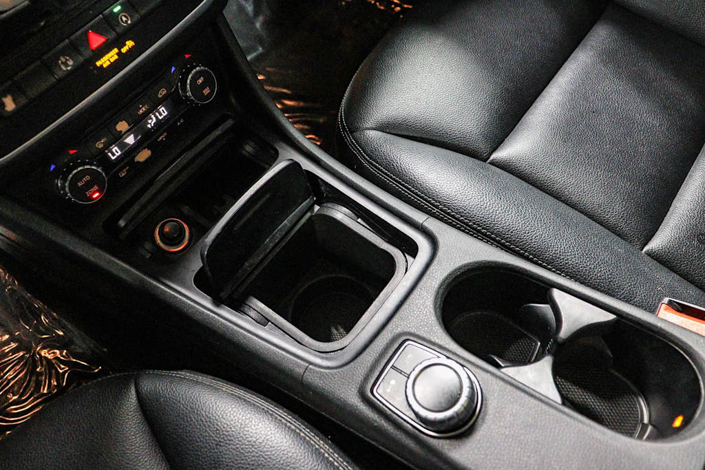 Thumbnail: 2015 Mercedes-Benz GLA - 28