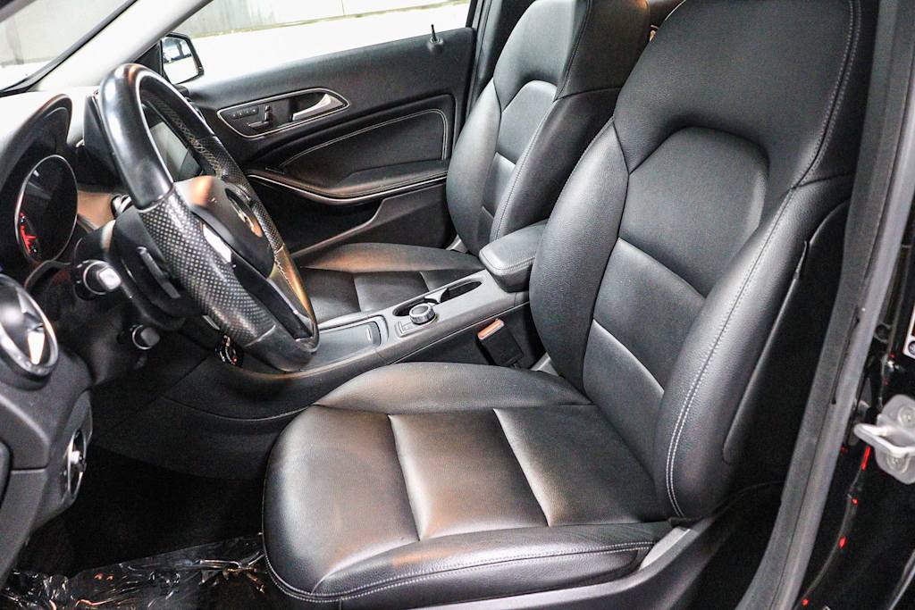 Thumbnail: 2015 Mercedes-Benz GLA - 10