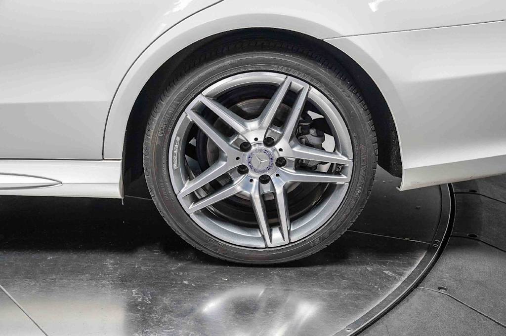 Thumbnail: 2014 Mercedes-Benz E-Class - 20