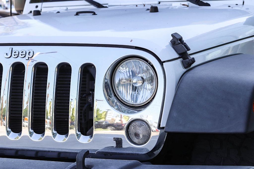 Thumbnail: 2017 Jeep Wrangler - 7