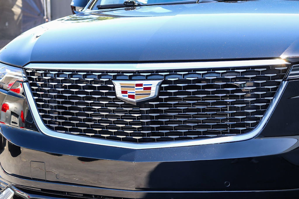 Thumbnail: 2023 Cadillac XT6 - 19