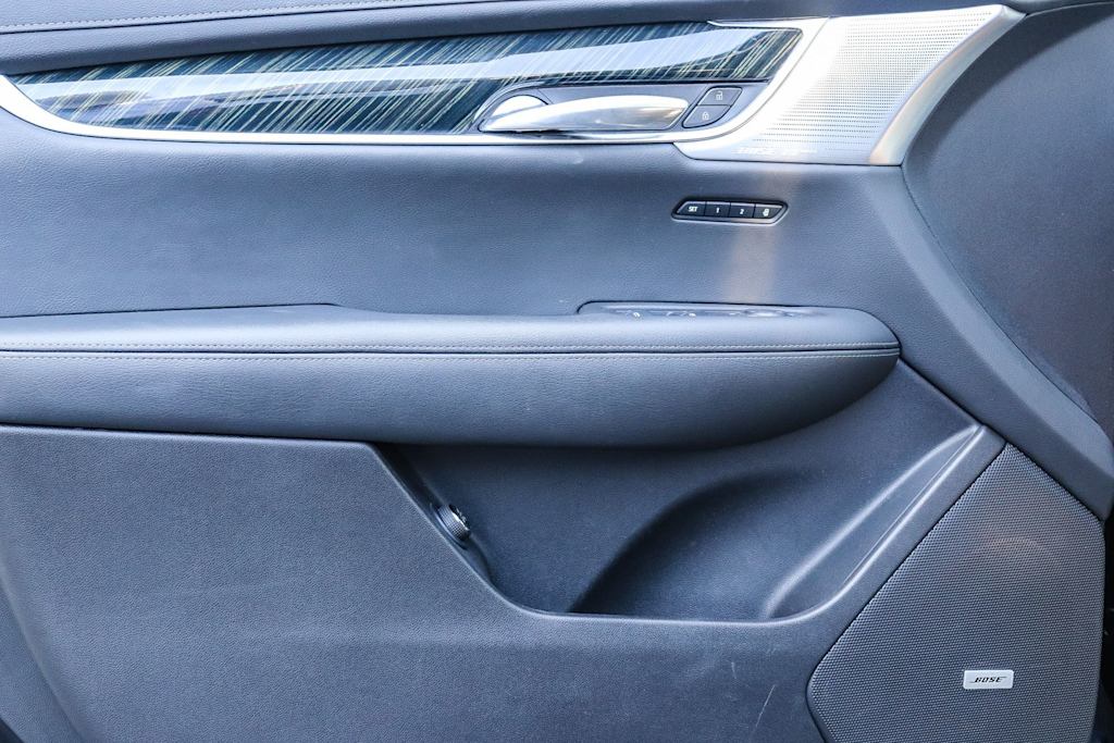 Thumbnail: 2023 Cadillac XT6 - 25