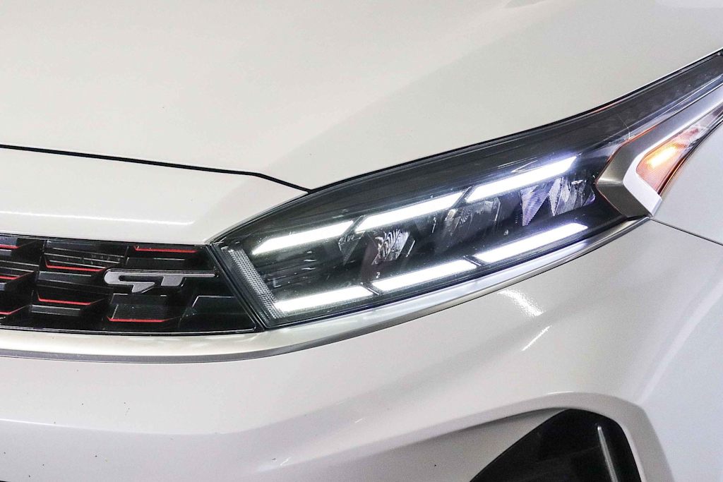 Thumbnail: 2023 Kia Forte - 10