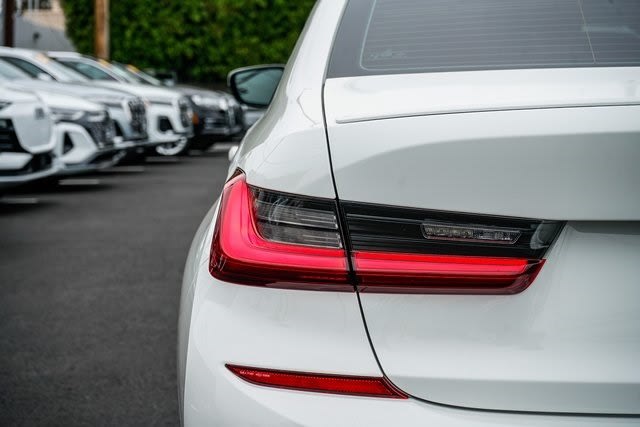 Thumbnail: 2022 BMW 3 Series - 22