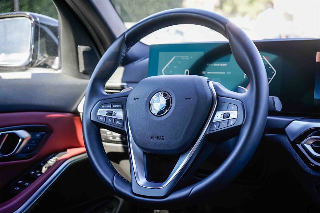 Thumbnail: 2024 BMW 3 Series - 8