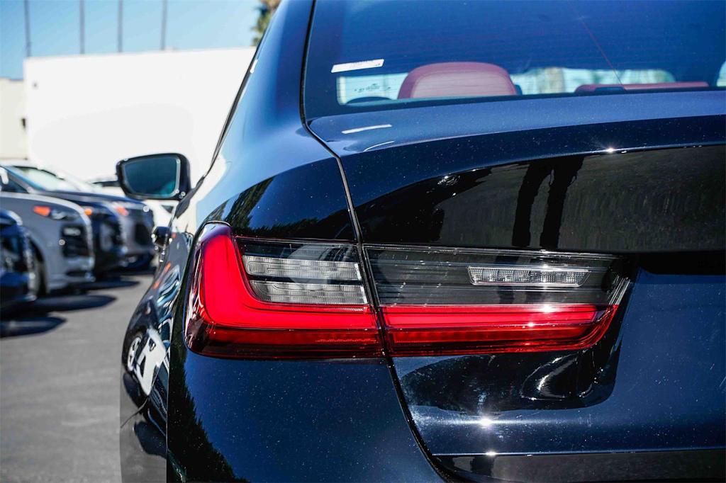 Thumbnail: 2024 BMW 3 Series - 20