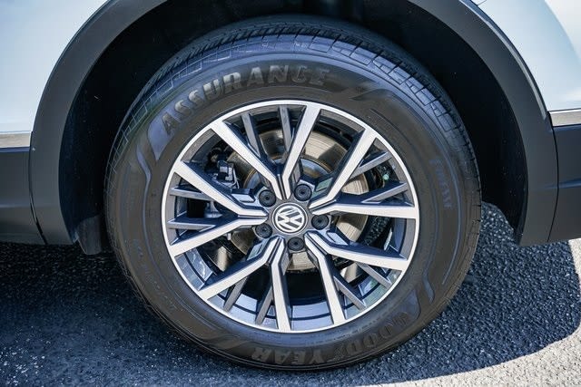 Thumbnail: 2020 Volkswagen Tiguan - 6
