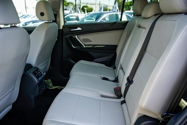 Thumbnail: 2020 Volkswagen Tiguan - 11