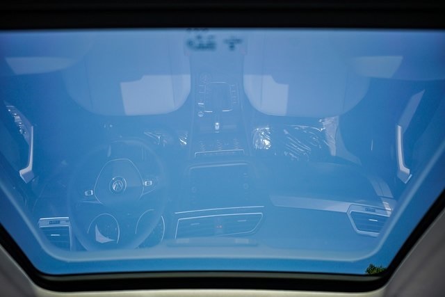 Thumbnail: 2020 Volkswagen Tiguan - 21